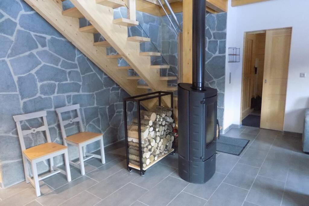 Chalet Des Charbonniers Avec Etang แซงต์-มอริซ-ซูร์-โมแซล ภายนอก รูปภาพ