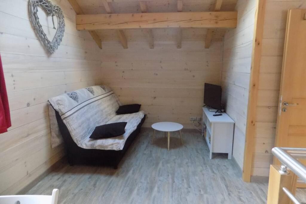 Chalet Des Charbonniers Avec Etang แซงต์-มอริซ-ซูร์-โมแซล ภายนอก รูปภาพ
