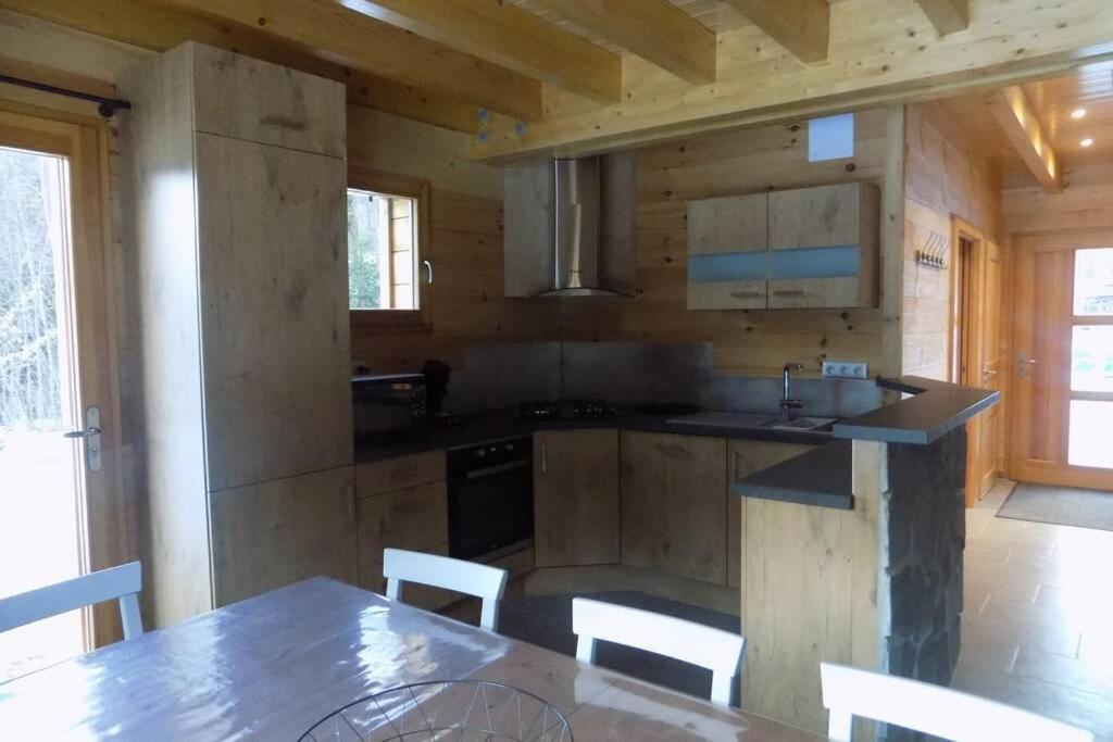 Chalet Des Charbonniers Avec Etang แซงต์-มอริซ-ซูร์-โมแซล ภายนอก รูปภาพ